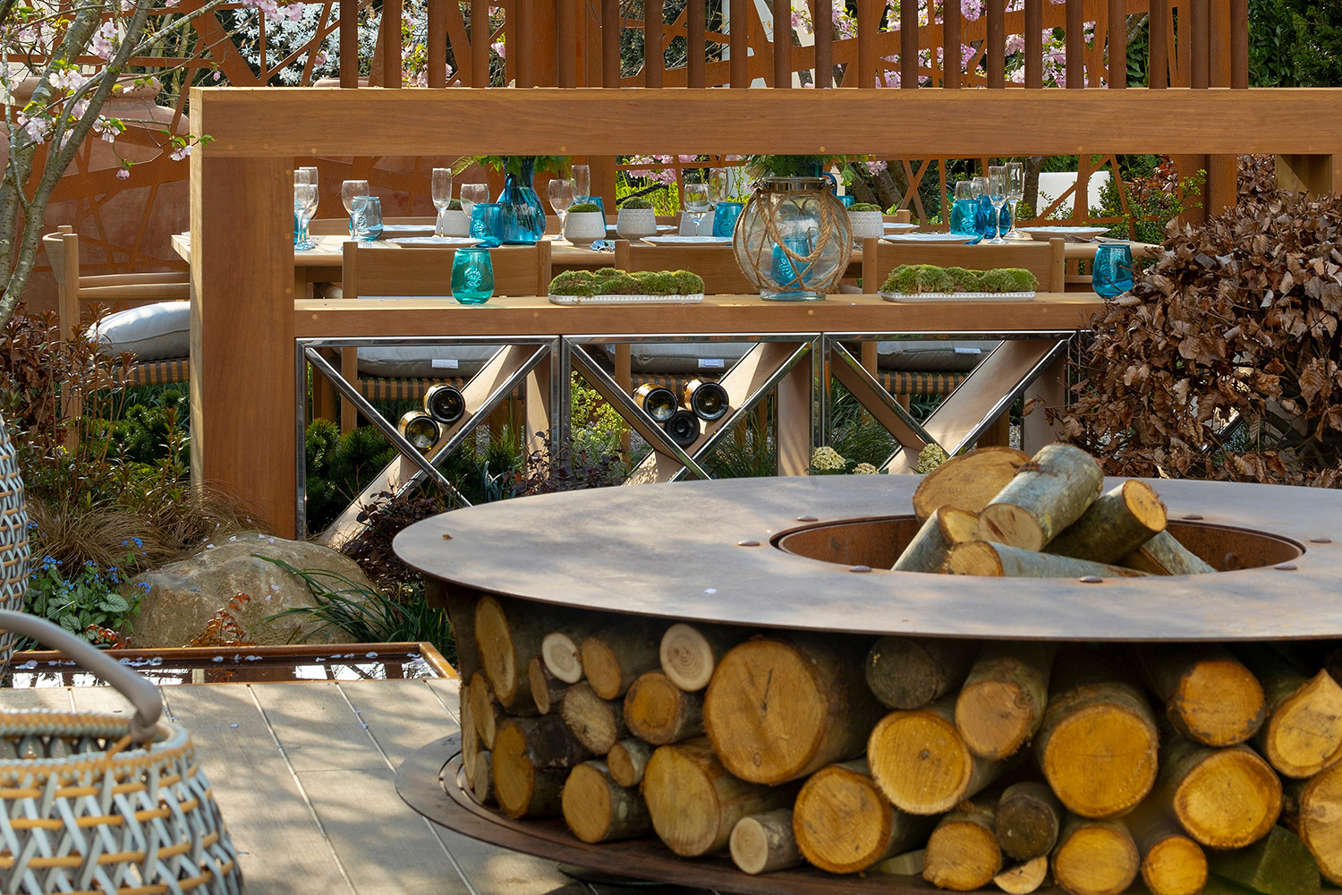 A small city garden divided into rooms