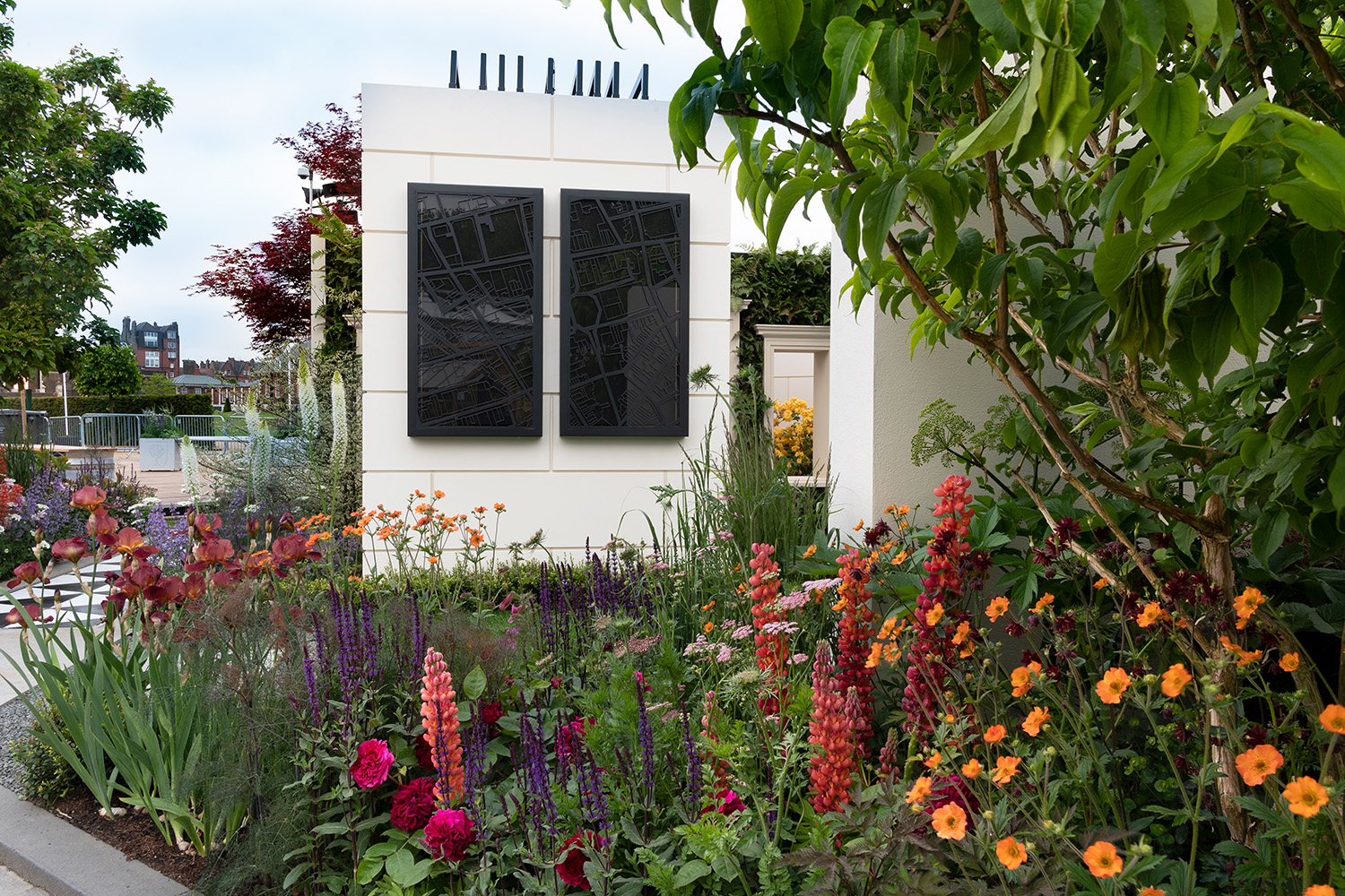 Kate Gould's West End Garden - RGHS Chelsea Flowers Show 2018