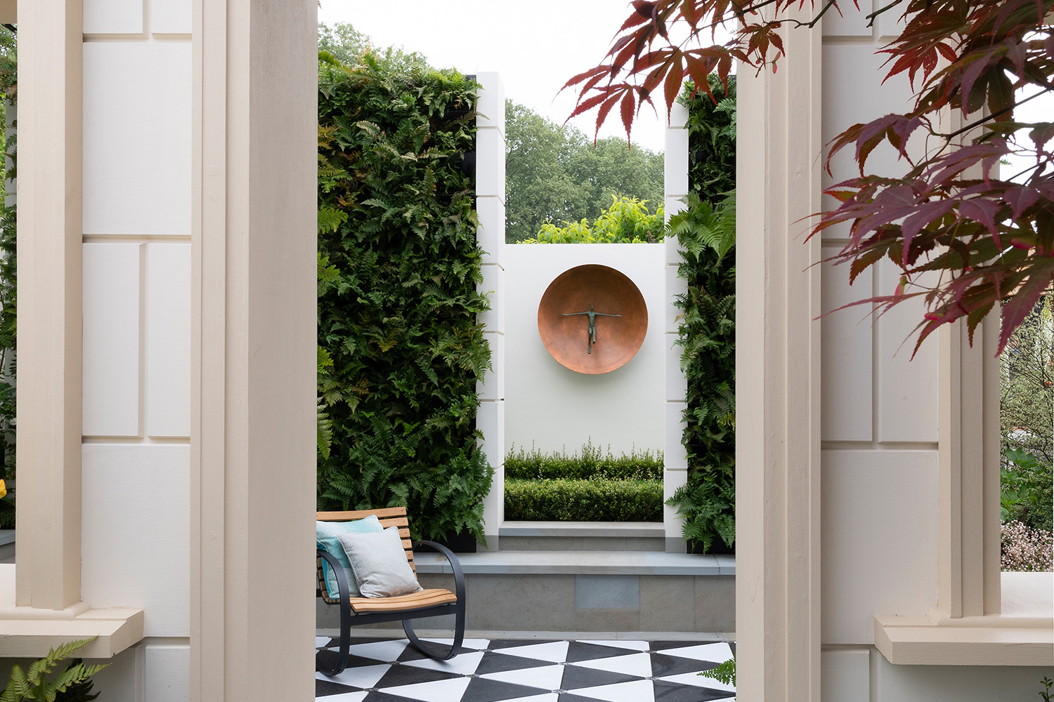 Kate Gould's West End Garden - RGHS Chelsea Flowers Show 2018