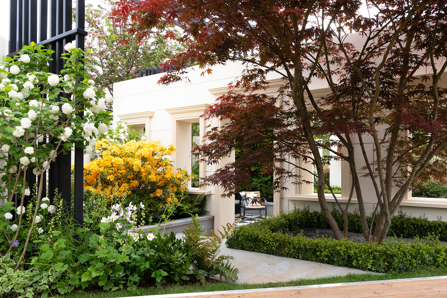 Kate Gould's West End Garden - RGHS Chelsea Flowers Show 2018