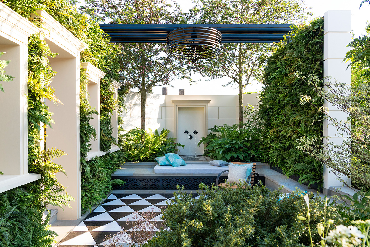 Kate Gould's West End Garden - RGHS Chelsea Flowers Show 2018