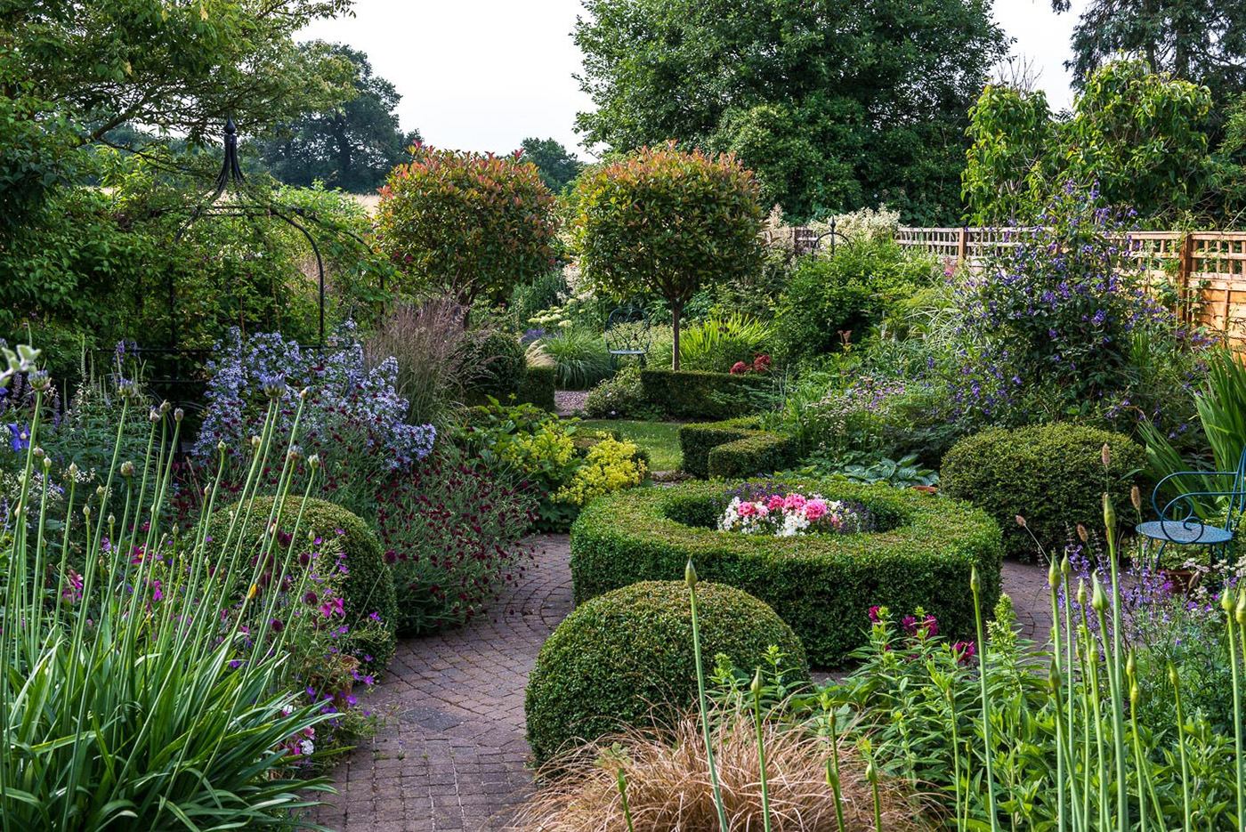 Kate Gould Gardens - Traditional Garden Design Kingsbury
