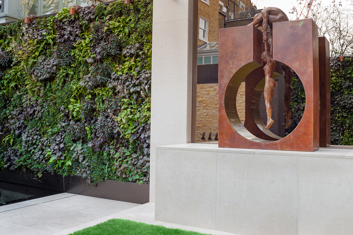 OUTDOOR FIRE - GREEN WALLS - OUTDOOR STRUCTURES - TRICKY SPACES