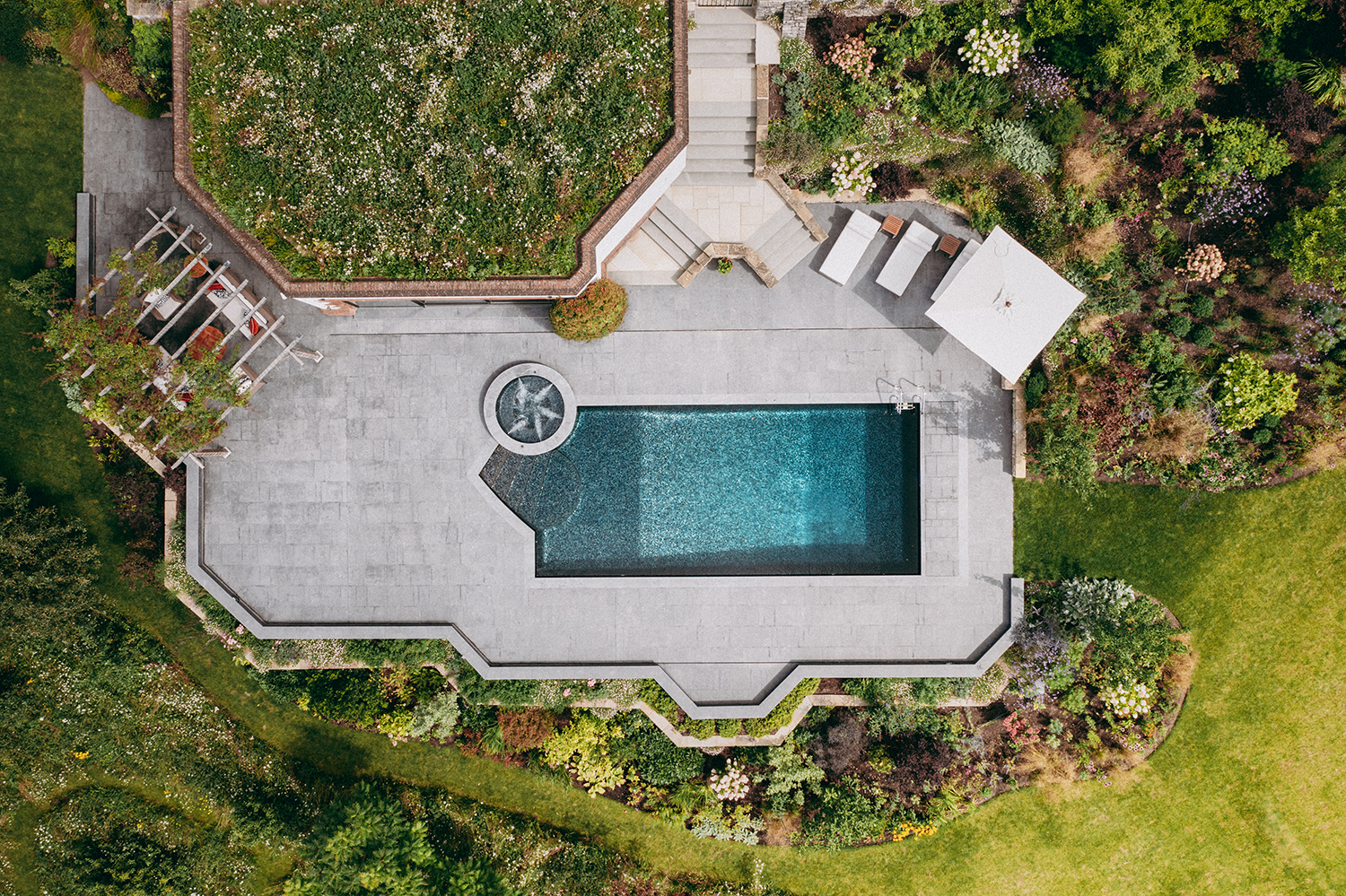 SurreyEstate-PoolDrone_185-3
